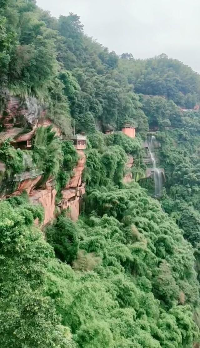 {BT8博龍}(蜀游天下国际旅行社) {BT8博龍}(蜀游天下国际旅行社)